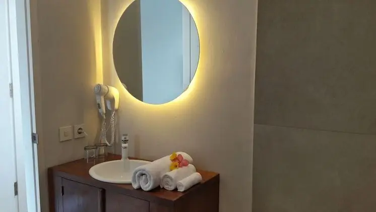 Deluxe Tek Büyük veya İki Ayrı Yataklı Oda, Balkon