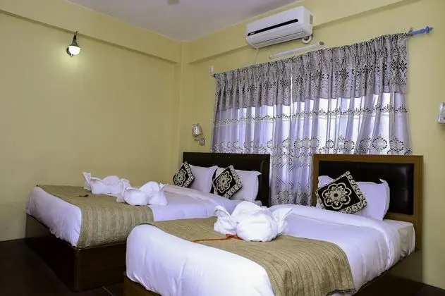 Deluxe Üç Kişilik Oda
