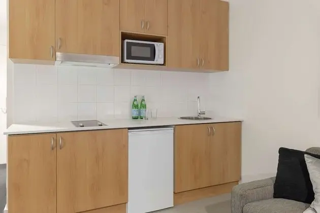 Stüdyo (No Housekeeping)