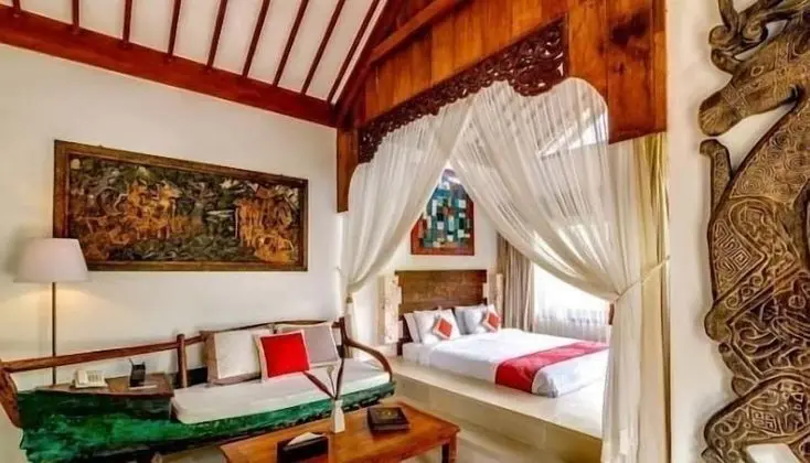 Bungalov, Havuz Manzaralı