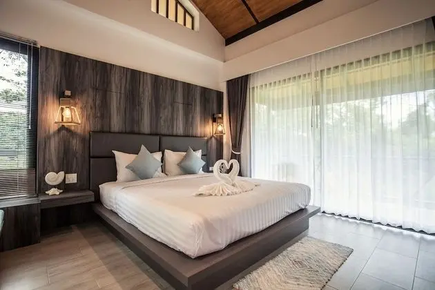 Deluxe Tek Büyük Yataklı Oda, Bahçe Manzaralı