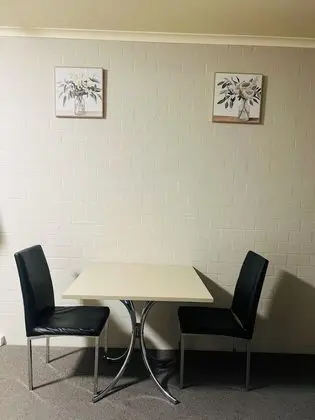 Odada yemek servisi