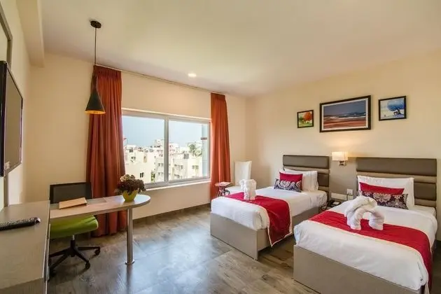 Deluxe Tek Büyük veya İki Ayrı Yataklı Oda, Engellilere Uygun