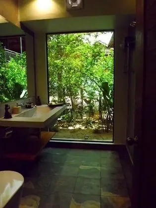 Deluxe Tek Büyük Yataklı Oda, Bahçeli
