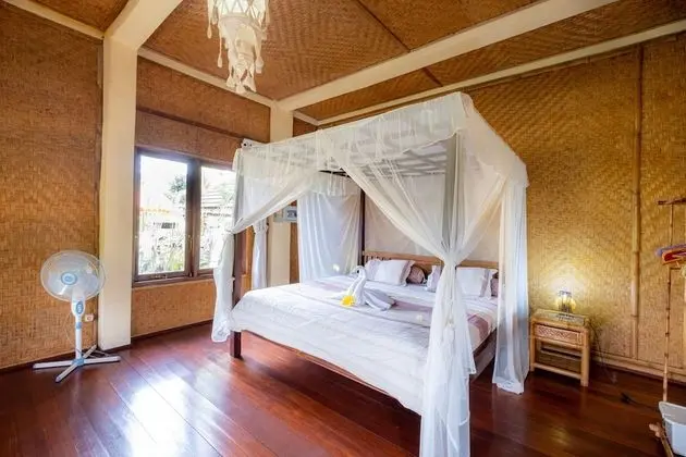 Büyük Yataklı Tek Kişilik Oda (Villa Bambu Kura-Kura)