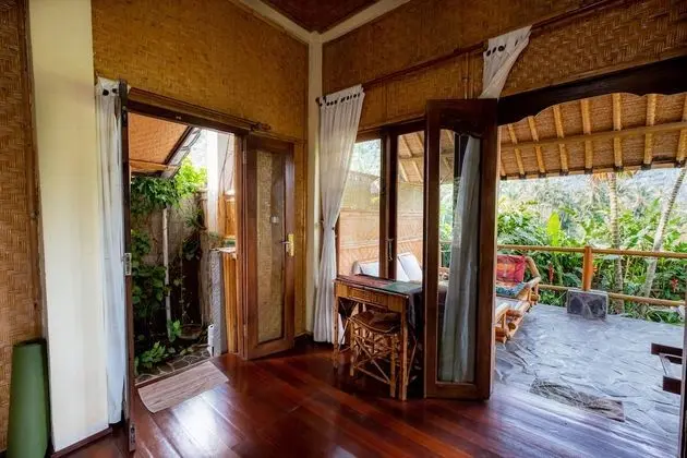 Büyük Yataklı Tek Kişilik Oda (Villa Bambu Kura-Kura)
