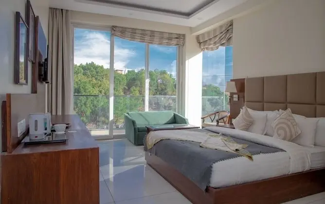Honeymoon Tek Büyük Yataklı Oda
