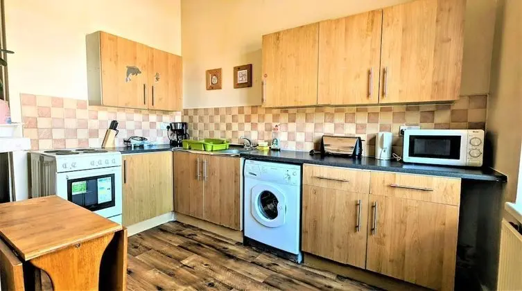 Basic Tek Büyük Yataklı Oda, 1 Çift Kişilik Yatak, Ortak Banyo (U7)