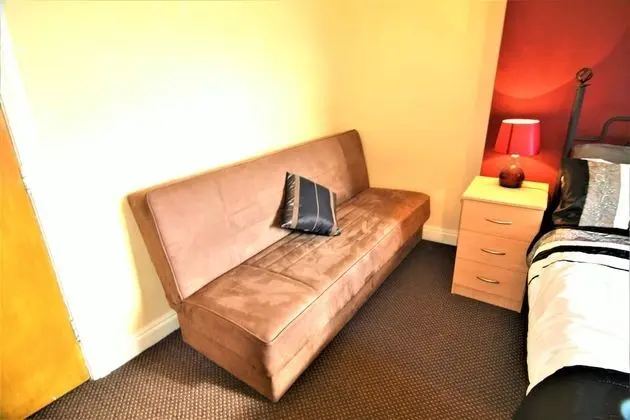 Üç Kişilik Oda, Ortak Banyo (U4)