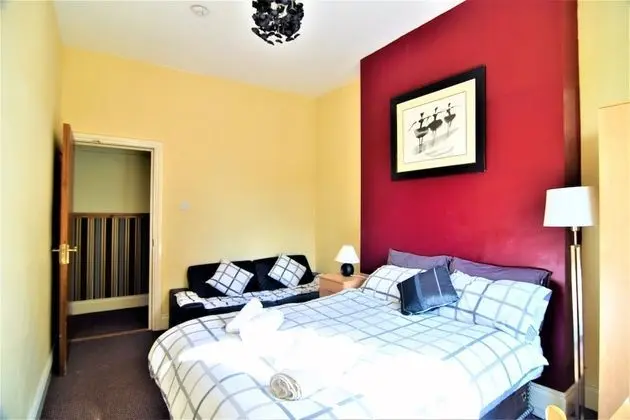 Üç Kişilik Oda, Ortak Banyo (U4)