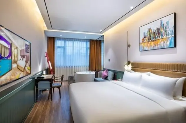 Deluxe Tek Büyük Yataklı Oda