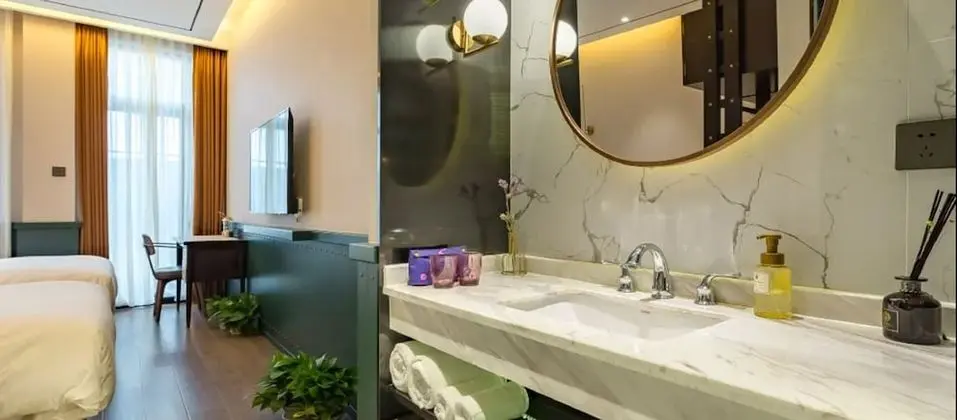 Deluxe Tek Büyük Yataklı Oda