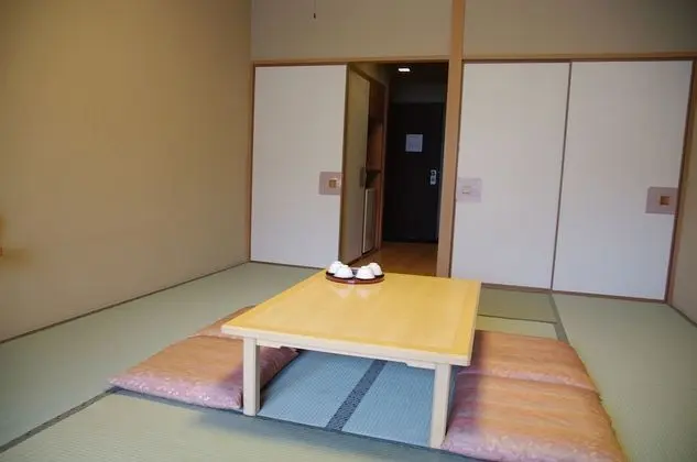 Traditional Oda, Sigara İçilebilir, Ortak Banyo (Japanese Style)