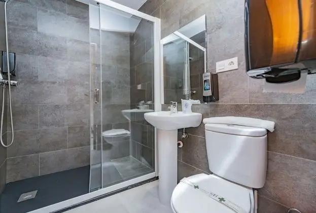 Tek Büyük veya İki Ayrı Yataklı Oda