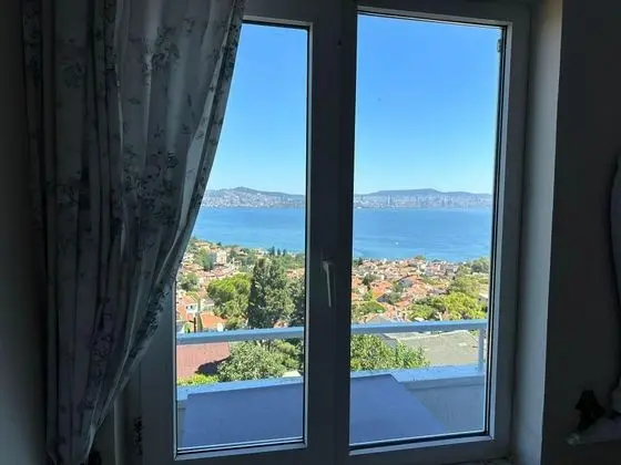 Balkonlu Superior Oda, Deniz Manzaralı, Ortak Banyolu