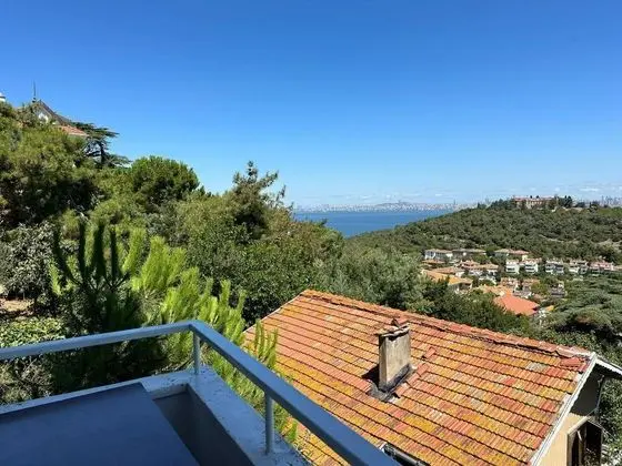 Balkonlu Superior Oda, Deniz Manzaralı, Ortak Banyolu