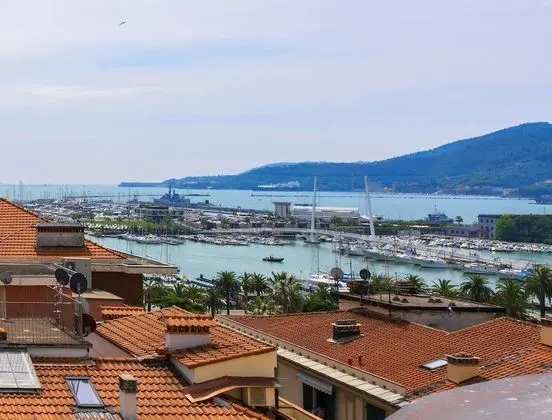 Apart Daire, 5 Yatak Odası, Deniz Manzaralı