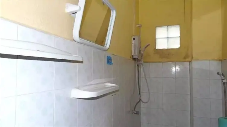 Standard Twin Fan Room