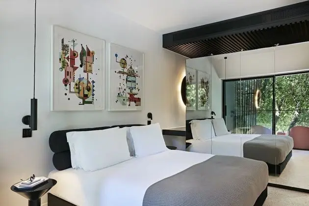 Essential Room