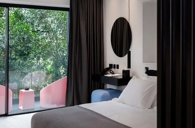 Essential Room