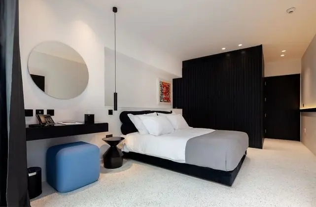 Essential Room