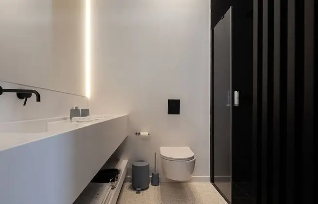 Essential Room