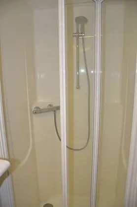 Standard Üç Kişilik Oda, 3 Tek Kişilik Yatak