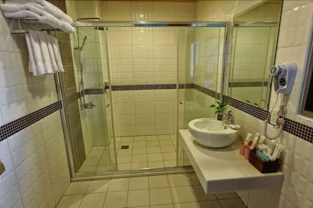 Dört Kişilik Oda (202)