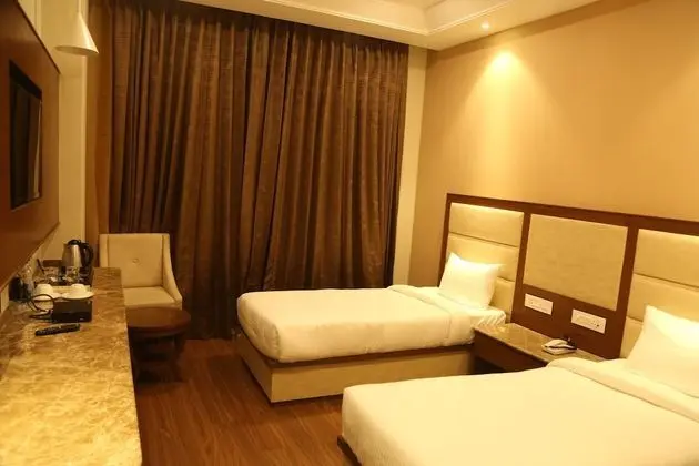 Deluxe Tek Büyük Yataklı Oda, 1 Yatak Odası, Sigara İçilebilir, Şehir Manzaralı