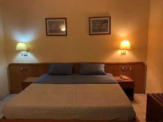 Deluxe Tek Büyük Yataklı Oda, 1 Çift Kişilik Yatak, Sigara İçilmez, Şehir Manzaralı