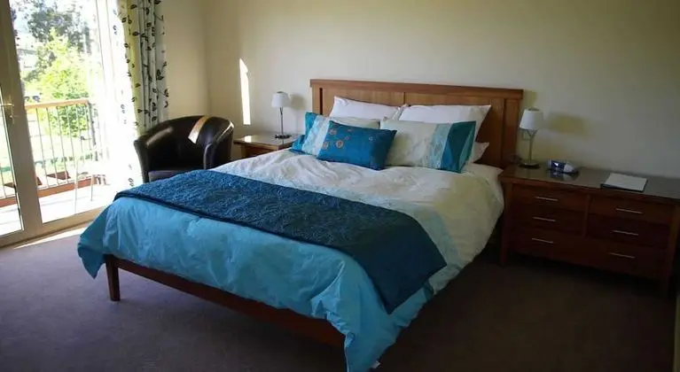 Suit King Size Bed