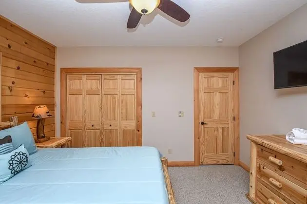 Ev, Birden Çok Yatak, Sıcak Su Havuzu