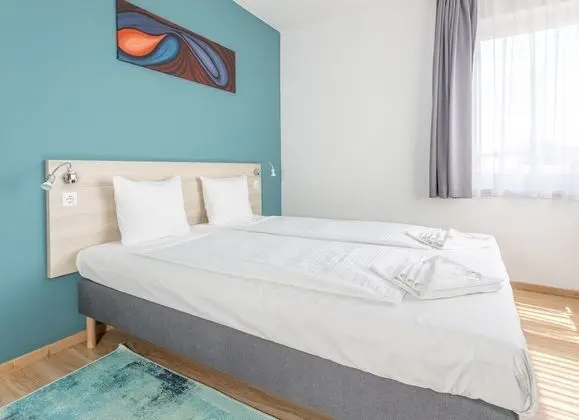 Deluxe 3 bedroom Apartment