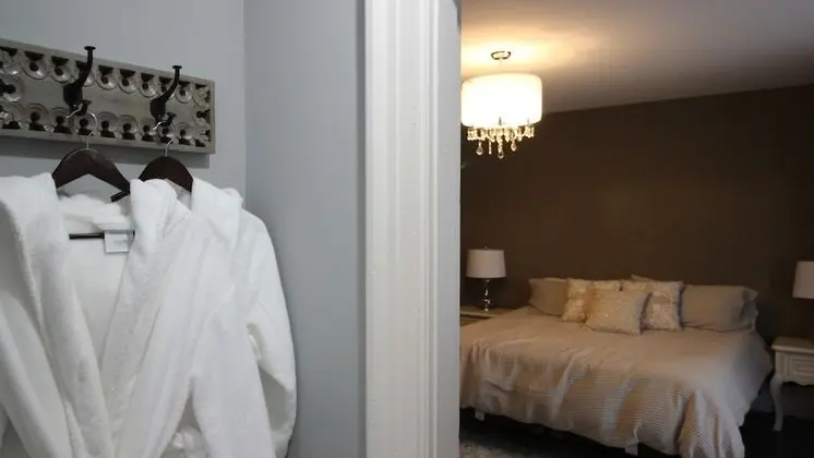 Luxury Tek Büyük Yataklı Oda