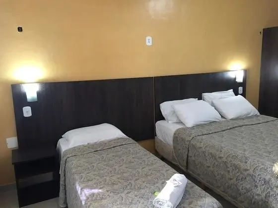 Üç Kişilik Oda