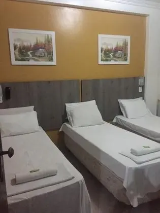 Üç Kişilik Oda