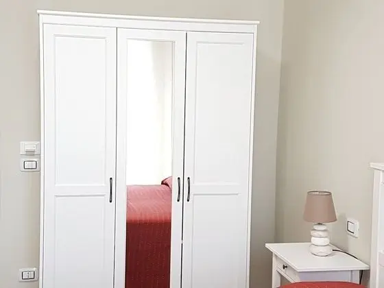 Tek Büyük Yataklı Oda (Private External Bathroom)