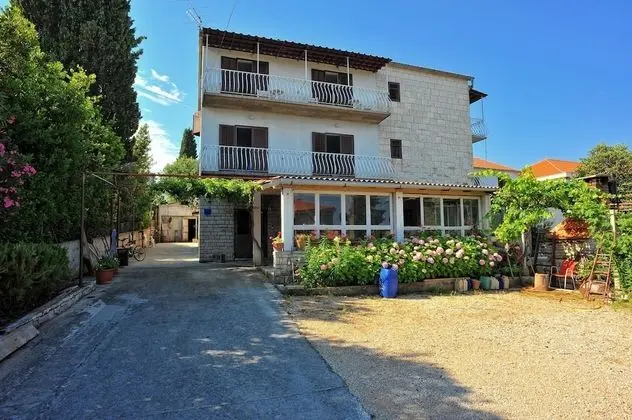 Apart Daire (Mar - 50 m from beach - A1(4+1))