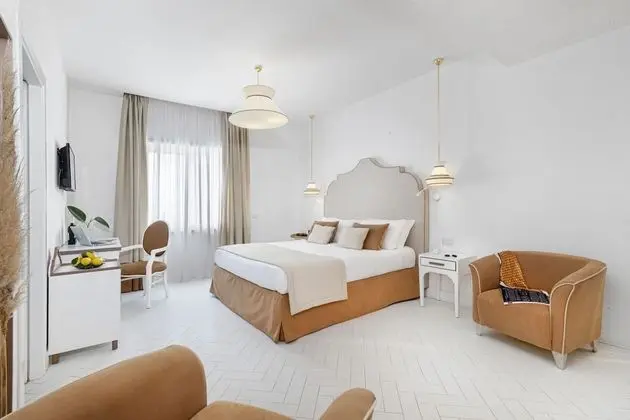 Design Tek Büyük Yataklı Oda, Balkon, Ek Bina