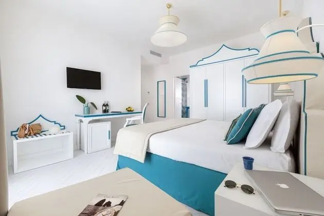 Design Tek Büyük Yataklı Oda, Balkon, Ek Bina