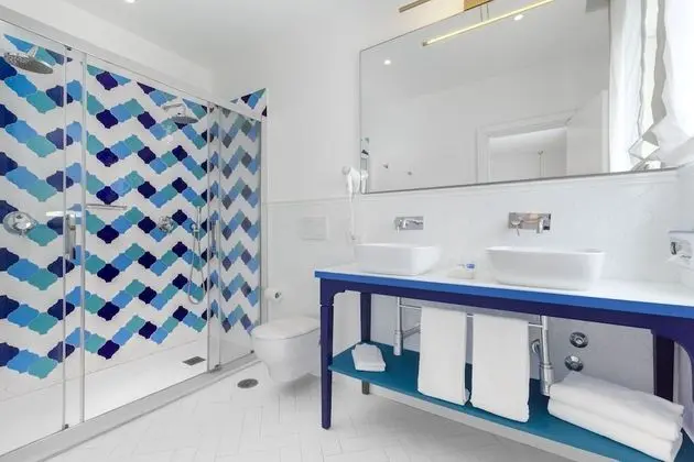 Design Tek Büyük Yataklı Oda, Ek Bina