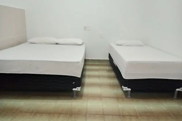 Üç Kişilik Oda, Birden Çok Yatak