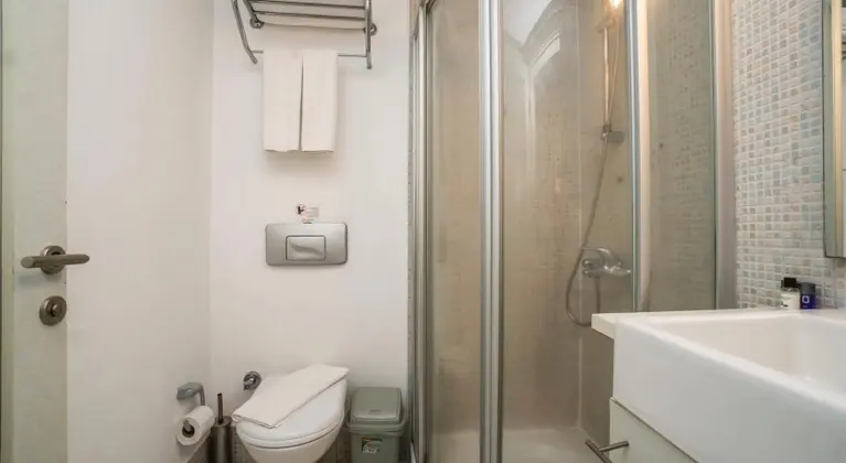 Standart Oda, Deniz veya Bahçe Manzaralı, Balkonlu