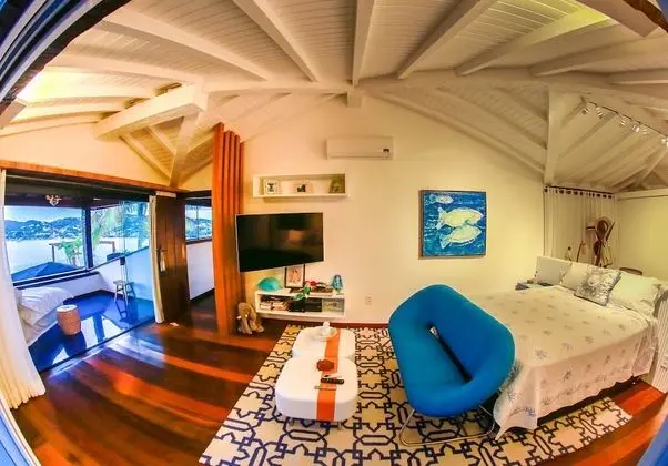 Suite Master, Sea View