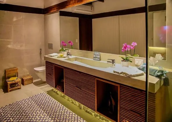 Suite Master, Sea View