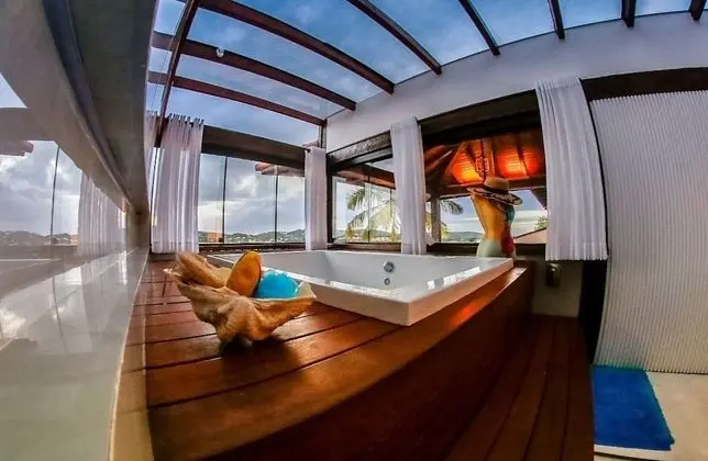 Suite Master, Sea View