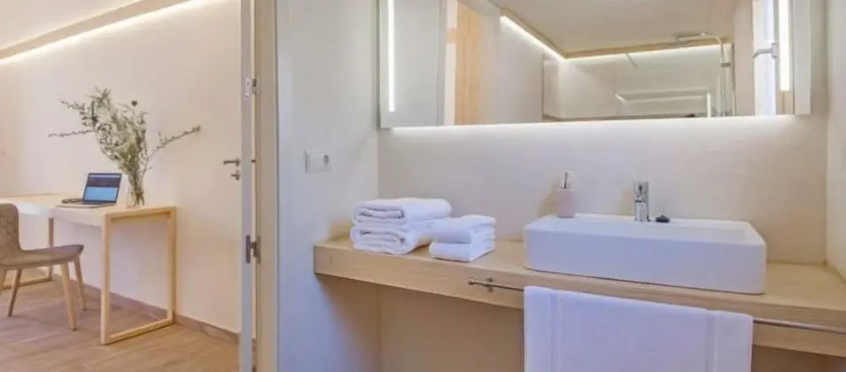 Tek Büyük Yataklı Oda, Teras, Dağ Manzaralı