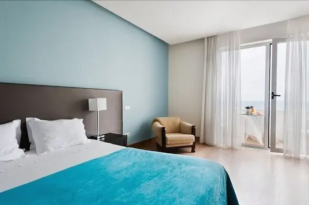 Tek Büyük veya İki Ayrı Yataklı Oda, Balkon, Deniz Manzaralı