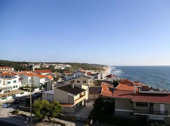 Tek Büyük veya İki Ayrı Yataklı Oda, Kısmi Deniz Manzaralı