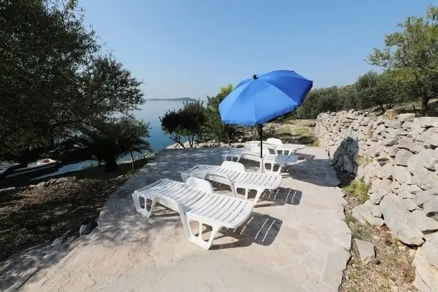 Ev (Mar - relaxing vacation - H(6))
